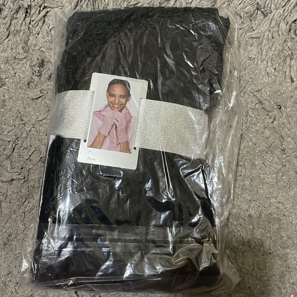 New York & Company 2pc Popcorn-Knit Scarf and glove set nonsized (black or gray) - Picture 5 of 5